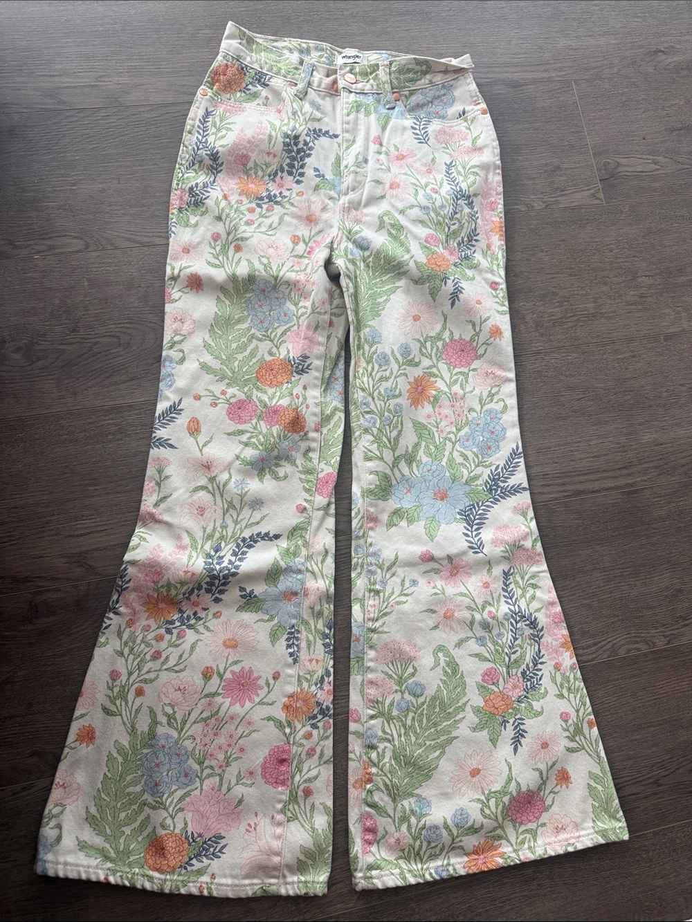 Wrangler Wanderer 626 High-rise flare jeans in floral - Picture 5 of 7
